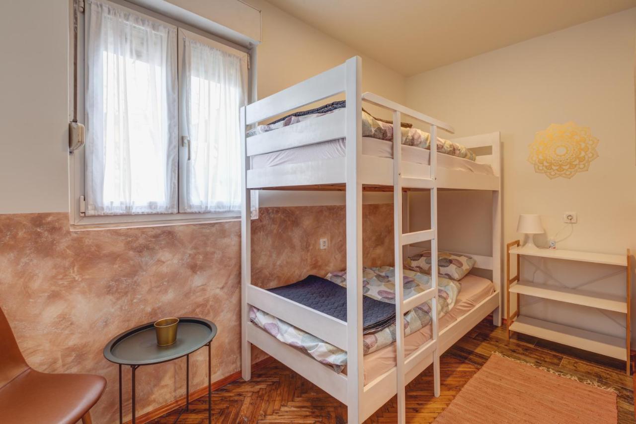 Q Podgorica Beds,Rooms And More מראה חיצוני תמונה