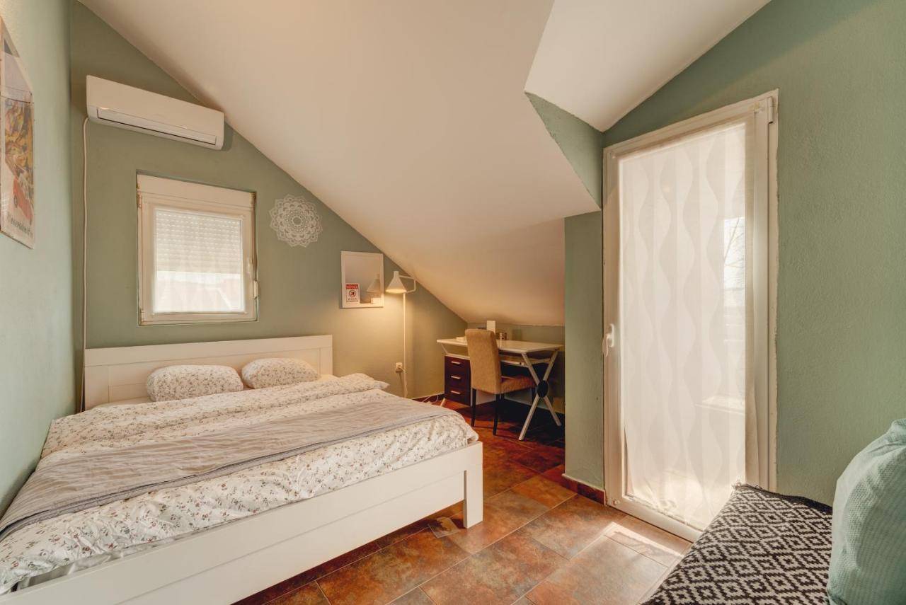 Q Podgorica Beds,Rooms And More מראה חיצוני תמונה