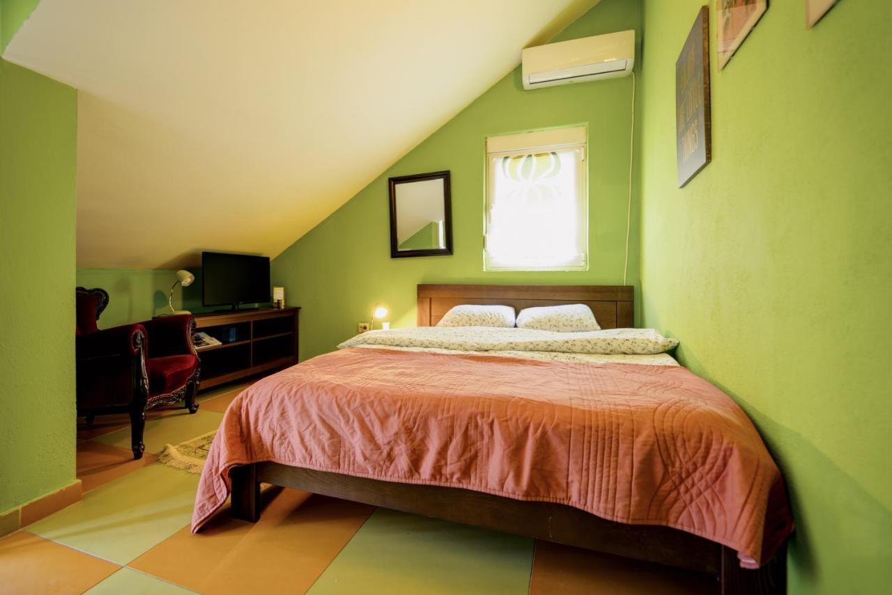Q Podgorica Beds,Rooms And More מראה חיצוני תמונה