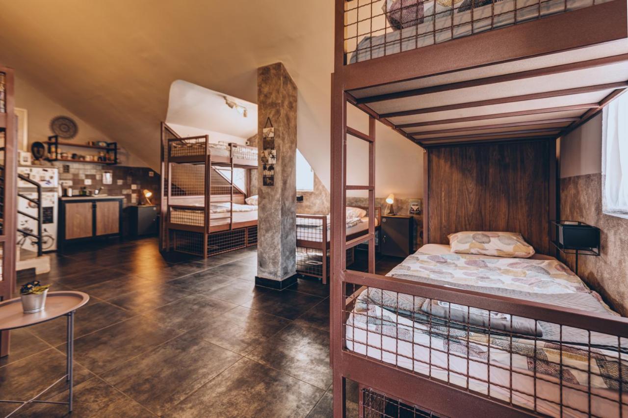 Q Podgorica Beds,Rooms And More מראה חיצוני תמונה