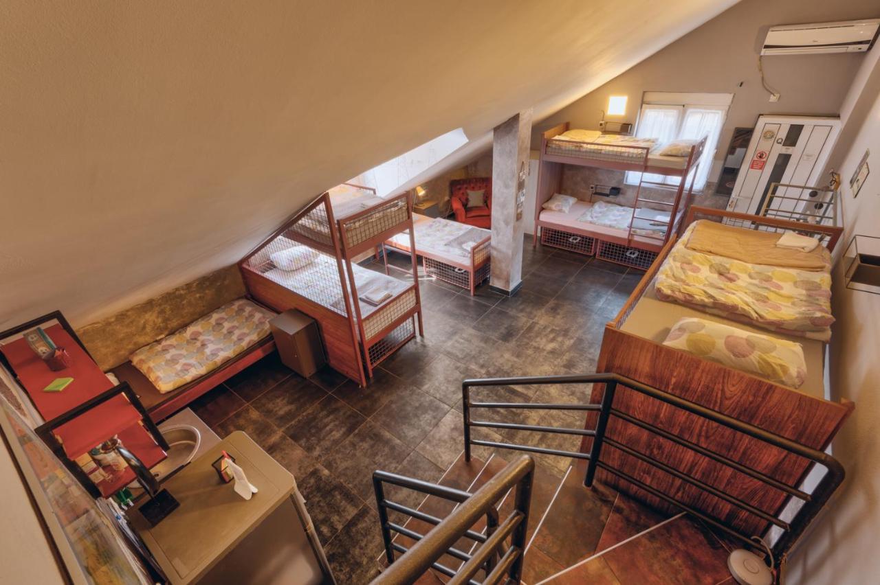 Q Podgorica Beds,Rooms And More מראה חיצוני תמונה