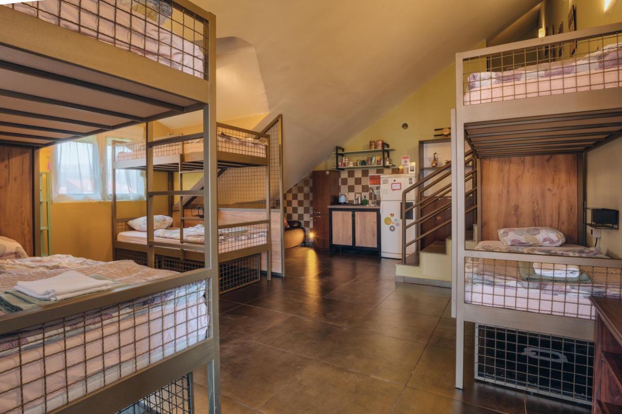Q Podgorica Beds,Rooms And More מראה חיצוני תמונה