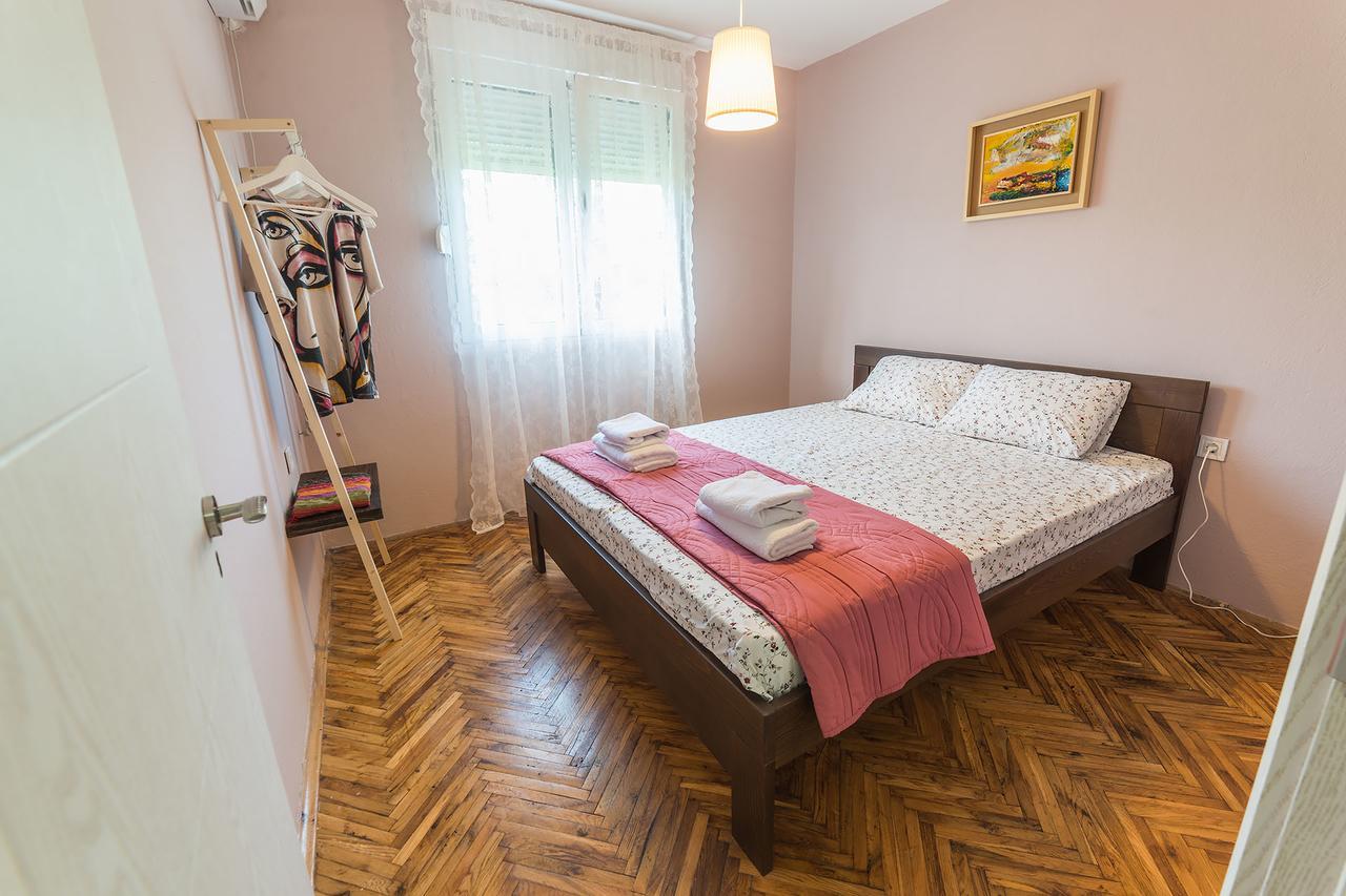 Q Podgorica Beds,Rooms And More מראה חיצוני תמונה